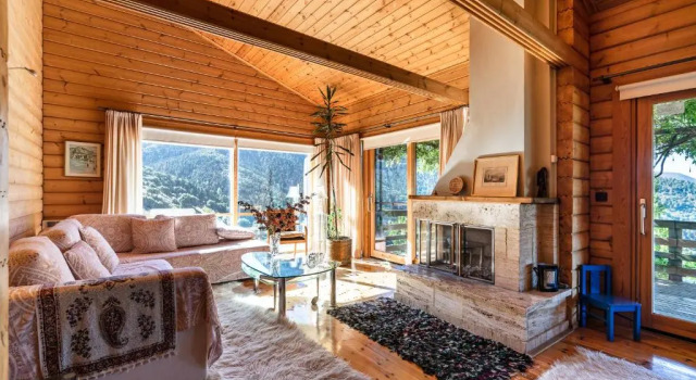 Luxury Chalet Villa on Mountain Top in Kalavryta with amazing view, Prenota Chalet Kalavrita Helmos