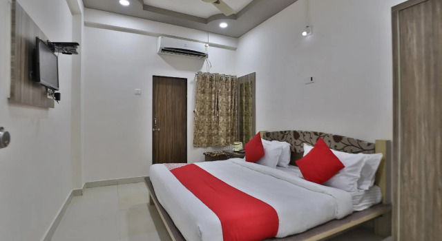 Люкс Standard OYO 45328 Athiz Inn Somnath