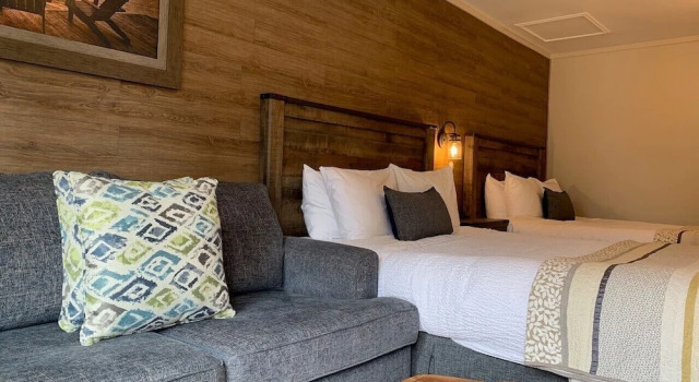 Четырёхместный номер Standard с балконом Bayview Wildwood Resort, an Ascend Collection Resort