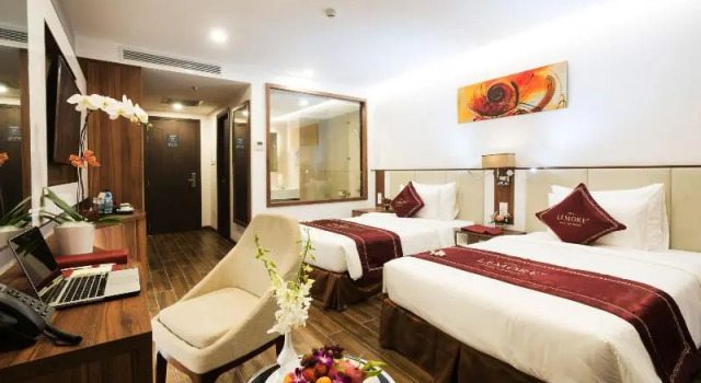 Номер Deluxe с балконом и с видом на город LeMore Hotel Nha Trang