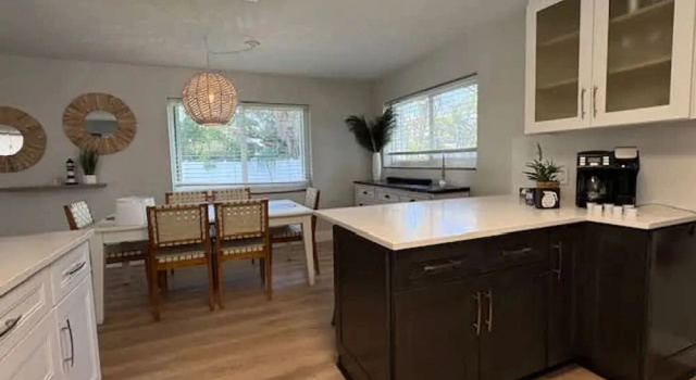 Коттедж Cozy Home at Lighthouse Point With Pool