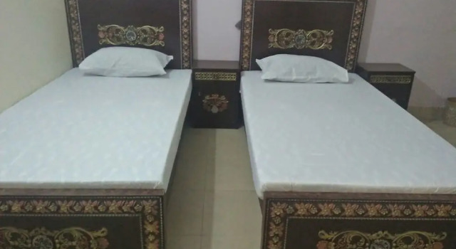 Queens Palace Hotel