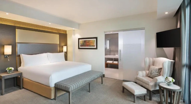 Люкс Presidential Legend Hotel Lagos Airport, Curio Collection By Hilton