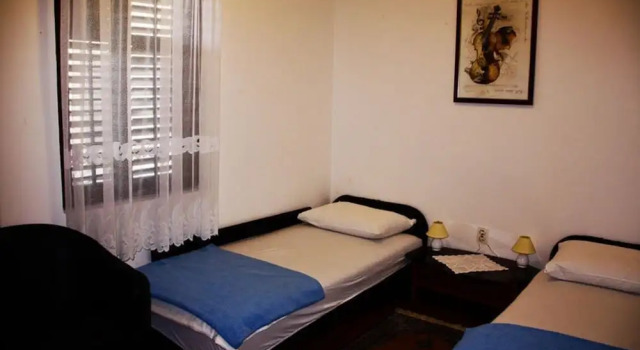 Maestro - 30m From the Beach & Parking - A1