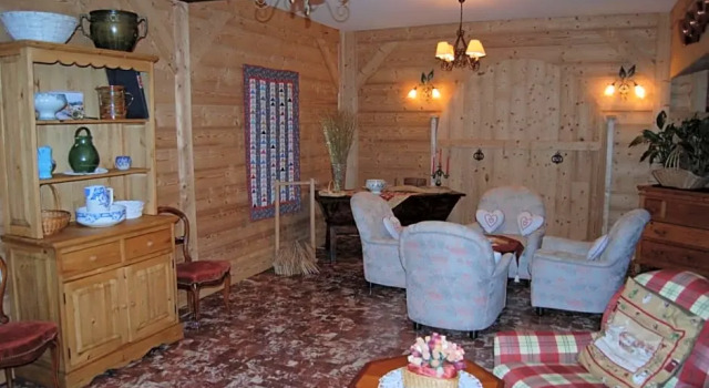 Hôtel De La Couronne, Rezervasyon Otel Gex havuzlu oteller, Yüzme Havuzu