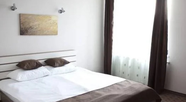 Hotel Bulevard, Varaa Hotelli Oradea 