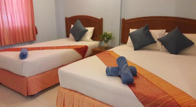 Трёхместный номер Standard с балконом и с красивым видом из окна Sunsea Resort