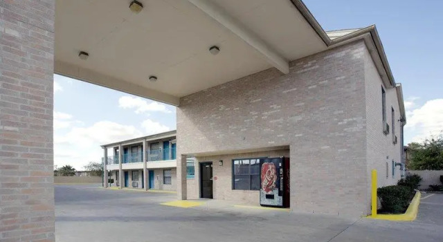 Четырёхместный номер Standard Americas Best Value Inn - San Antonio Lackland AFB