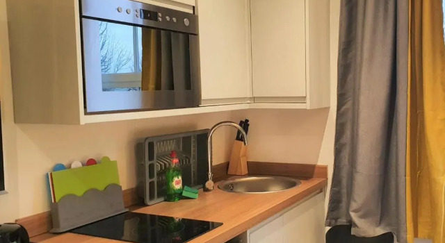 Номер Superior Bath Road Apartments