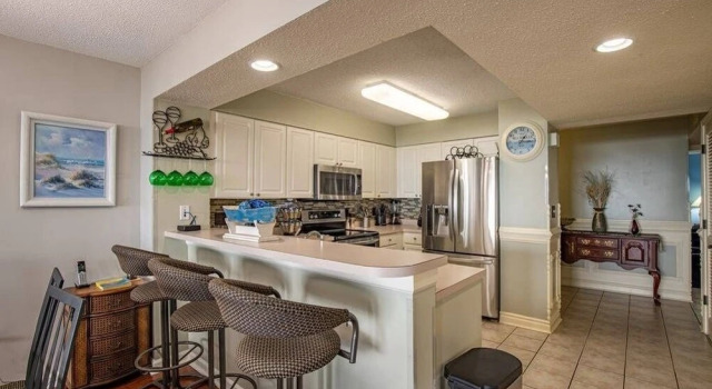Windy Hill Dunes 104 3 Bedroom Condo by RedAwning, North Myrtle Beach, Забронировать Отель Норт-Миртл-Бич 