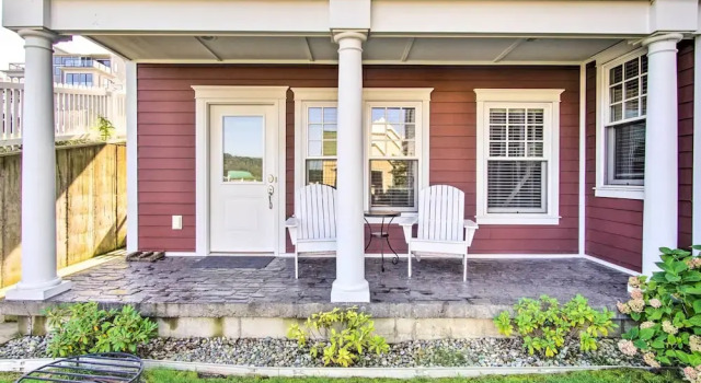Апартаменты Grand Haven Condo: Walk to Lake + Pool Access!