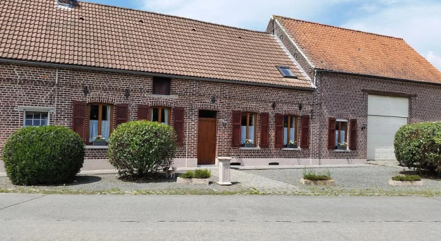Au Trieu, Boek Hotel Lessen Henegouwen