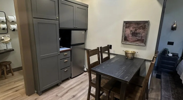 Luxury Gold Miner Cottage Walk to Britt, Prenota Casa vacanze Jacksonville Applegate Valley