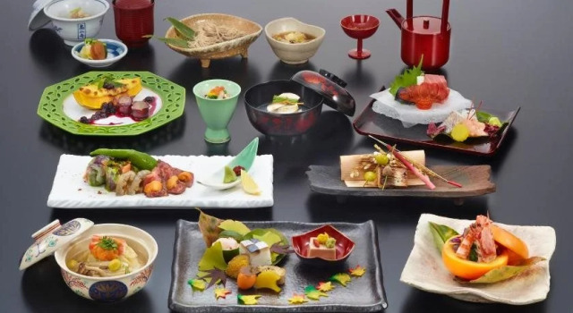 Menard Aoyama Resort: Wafukan Utatsukasa, Book Hotel Hoteller i Nabari med parkering, Parkering