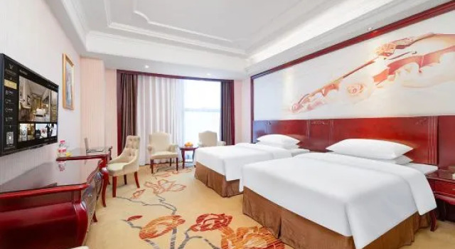 Люкс Vienna International Hotel