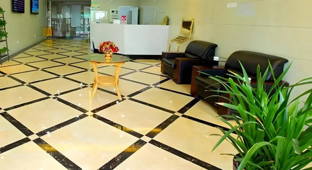 GreenTree Inn Technology University Youth Square, Prenota Hotel Hotel a Jiangsu con parcheggio, Parcheggio