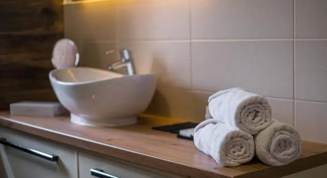 Люкс Deluxe Kistücsök Food & Room