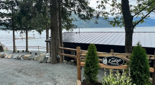 Семейный номер Standard The Lodge on Harrison Lake