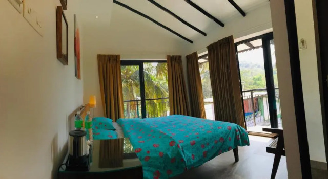 Двухместный номер Standard с видом на горы HALF Hotel, Calangute