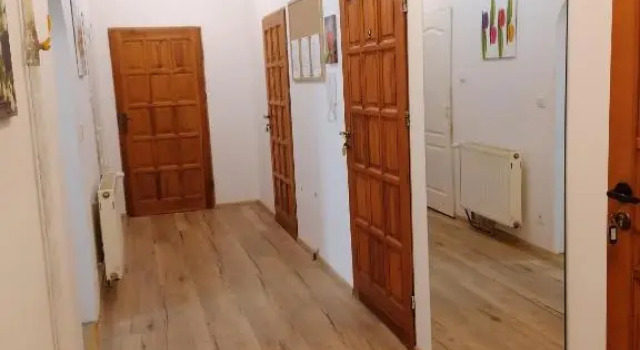 Hostel Tulip - Pokój 5 ze wspólną łazienką i kuchnią, Prenota Ostello Ostelli a West Pomerania, Ostello