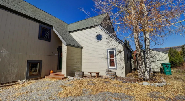 334 Willow Lake Ct. 4br W/loft 3ba 4 Bedroom Townhouse, Забронировать Дом для отпуска Отели Диллон с парковкой, рядом с D'Vine Wine, Парковка