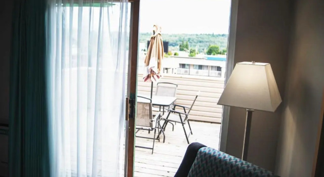 Четырёхместный номер Business Ramada by Wyndham