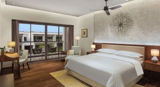 Двухместный номер Standard с балконом Sheraton Grand Chennai Resort & Spa