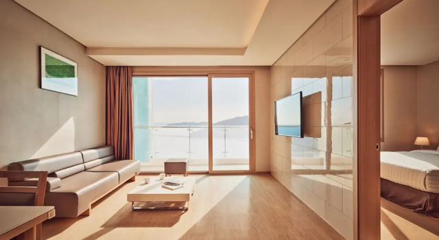 Люкс с 2 комнатами с видом на океан Sono Calm Geoje