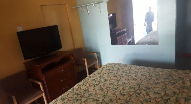 Guest Host Motel, Забронировать Мотель Сент-Луис Миссури, рядом с Театр Фокс