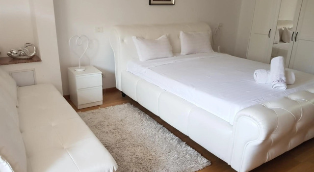 Ritmului Mega Mall Studio, Prenota Hotel Settore 1 
