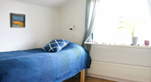 4 Person Holiday Home in Hamburgsund, Book Hotel  