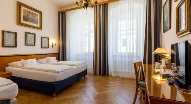 Трёхместный номер Standard Boutique Hotel Goldenes Lamm Villach