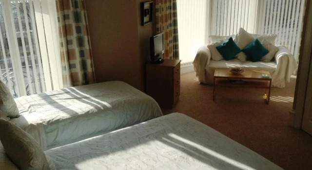 Aberlaw Guest House, Забронировать Гостевой дом Данди Ангус, рядом с Battlefield Live Dundee