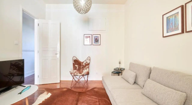 Quiet and Central 2BR APT, By TimeCooler, Забронировать Отель Лиссабон Эстремадура, рядом с Станция метро Sao Sebastiao — Проспект Герцога Авила