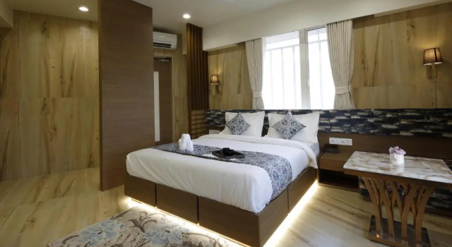 Номер Superior Hotel Elysian Residency