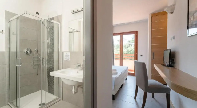 Standard Doppel Zimmer mit eingeschränktem Meerblick Hotel Delfino