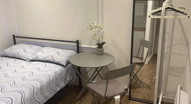 Charming Studio in London - 1 Person Only