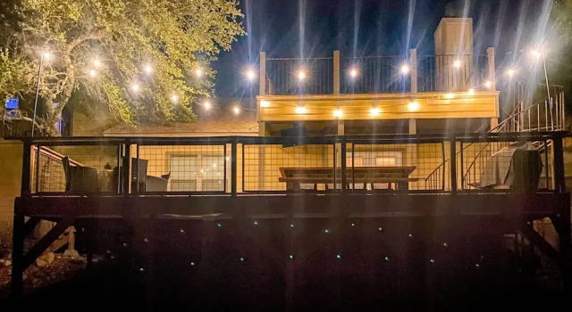 Luxe Canyon Home: Decks, Hot Tub + Lake Views