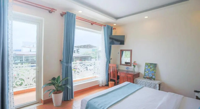 Номер Standard с балконом Rose Valley Hotel Da Lat Vietnam