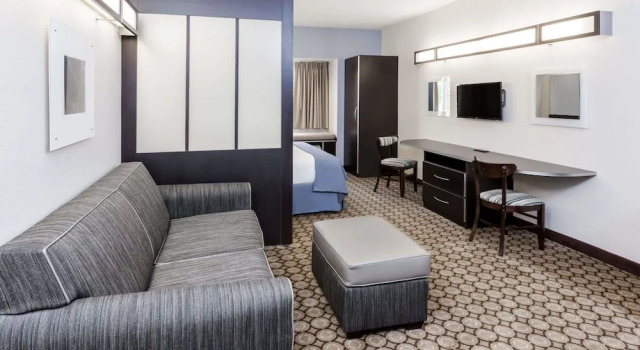 Двухместный люкс Microtel Inn and Suites Elkhart