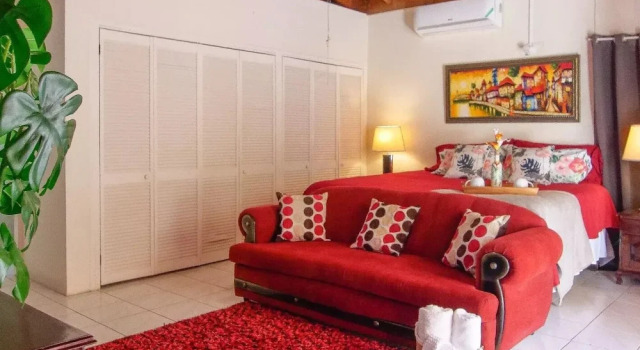 Люкс 876 JA Oasis & Homestay - by Kingston Airport
