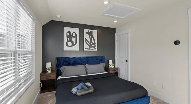 Номер Standard Luxe King 4BR Townhouse with Rooftop in Uptown CLT