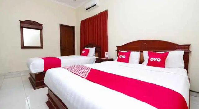 Suite OYO 1625 Pandanaran Guest House