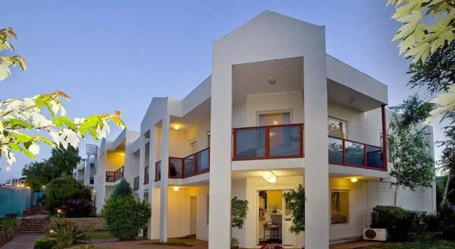 Апартаменты Hawthorn Gardens Serviced Apartments