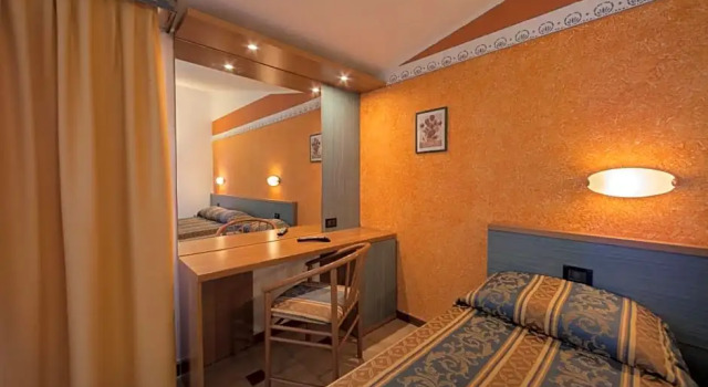 Трёхместный номер Standard Hotel Dolci Colli