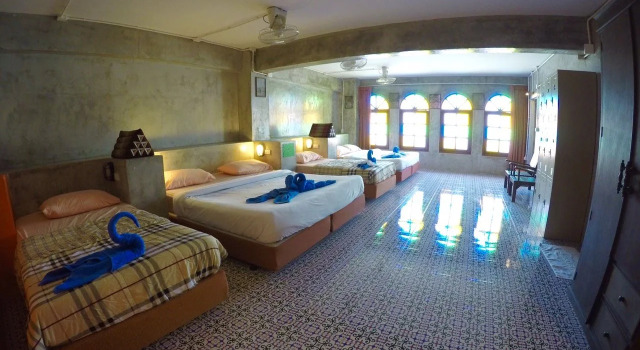 Cafe66 Hostel, Забронировать Хостел Пхукет Таун остров Пхукет, рядом с Храм Джуи Туи