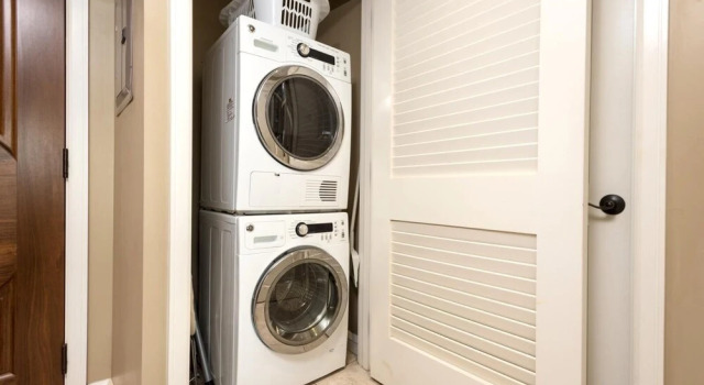 K B M Resorts- Hkk-424 Over-sized 1bdrm, 750ft, Easy Pool and Beach Access, Remodeled!