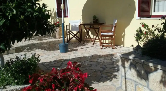 Апартаменты Voula Apartments