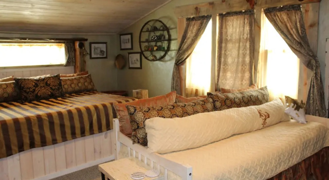 Люкс Deluxe Amie St.Jéan Bed and Breakfast