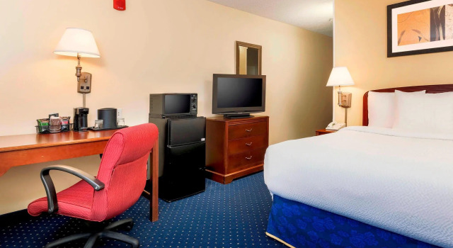 Двухместный номер Standard Courtyard by Marriott Dallas Lewisville